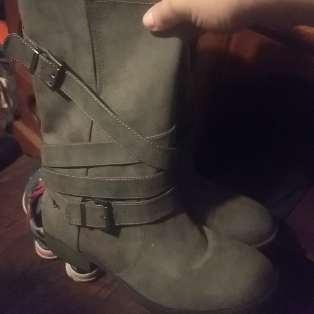 Grey moto boots